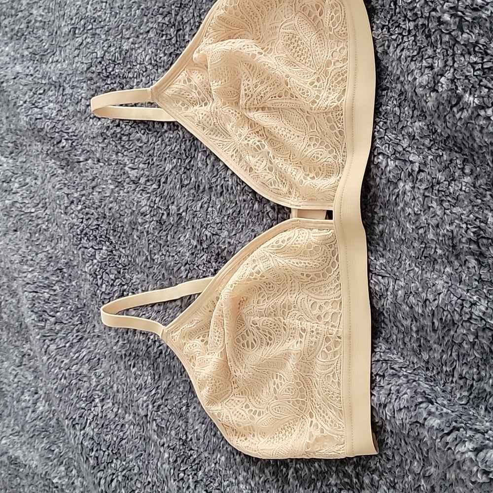 Lively Bra. Size 3 d-ddd